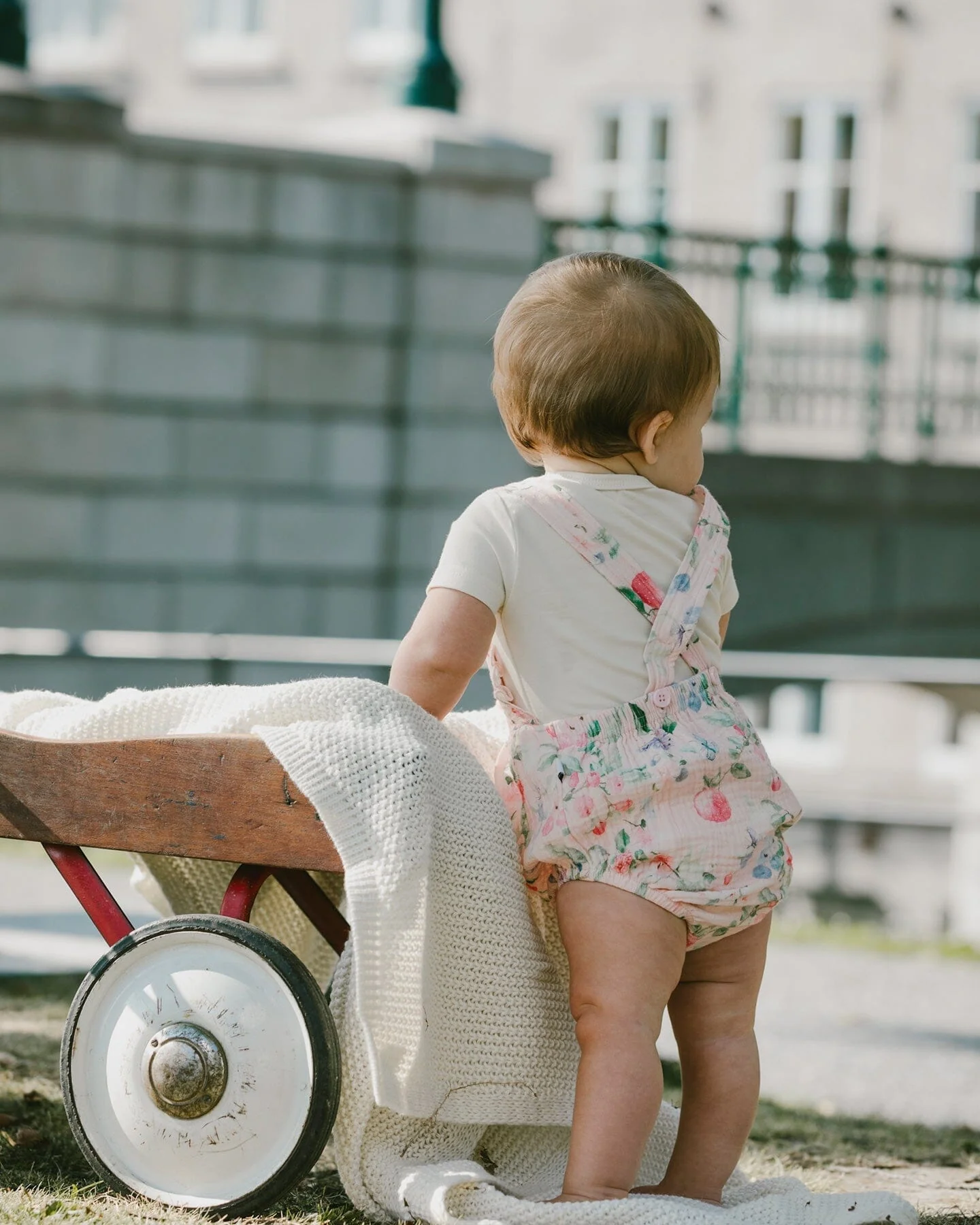 Organic Cotton Jersey Onesie And Muslin Overall Set White And Pink Printed Berries - Image 3