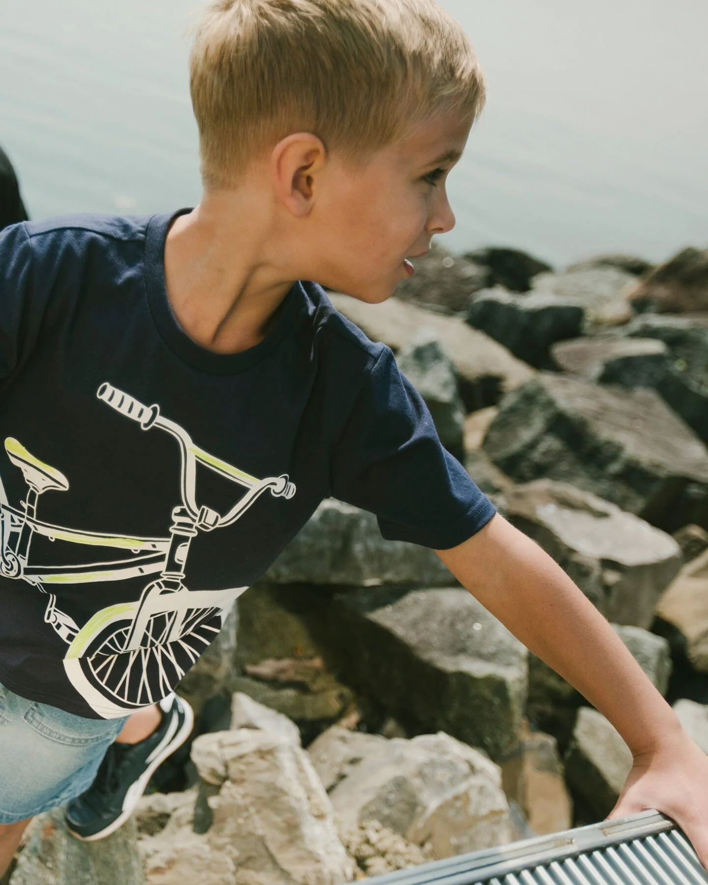 Organic Cotton Jersey T-Shirt With Bike Print Dark Blue - Image 2